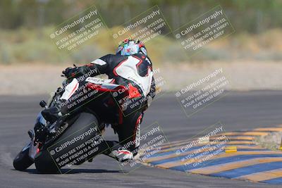 media/Sep-25-2023-Moto Forza (Mon) [[81ffa65e0a]]/B-C Group/Session 4 (Turn 2 Backside)/